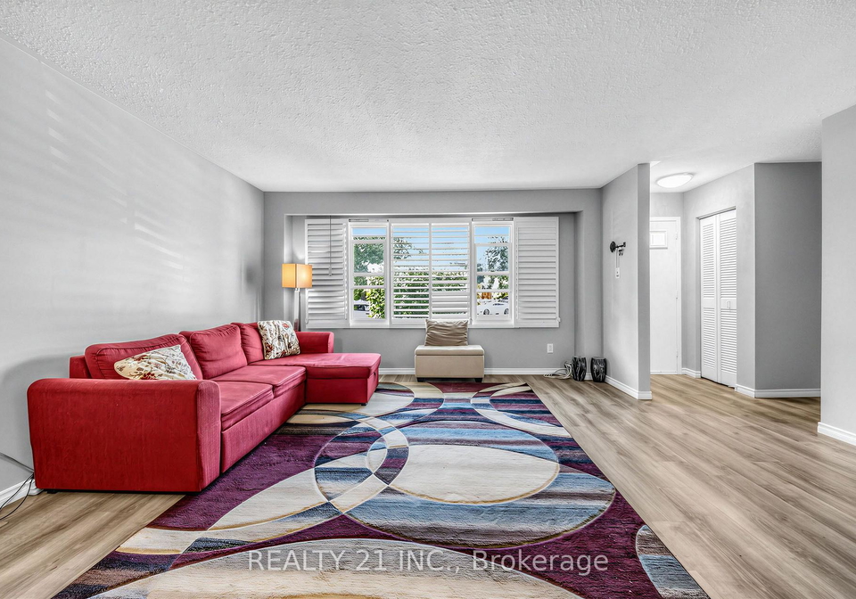 376-vancouver-crescent-oshawa-ontario-e13682156