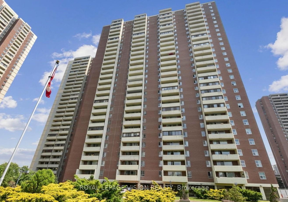 5-massey-square-toronto-east-york-ontario-e13683210