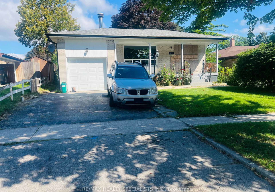 22-griselda-crescent-toronto-scarborough-ontario-e13683394