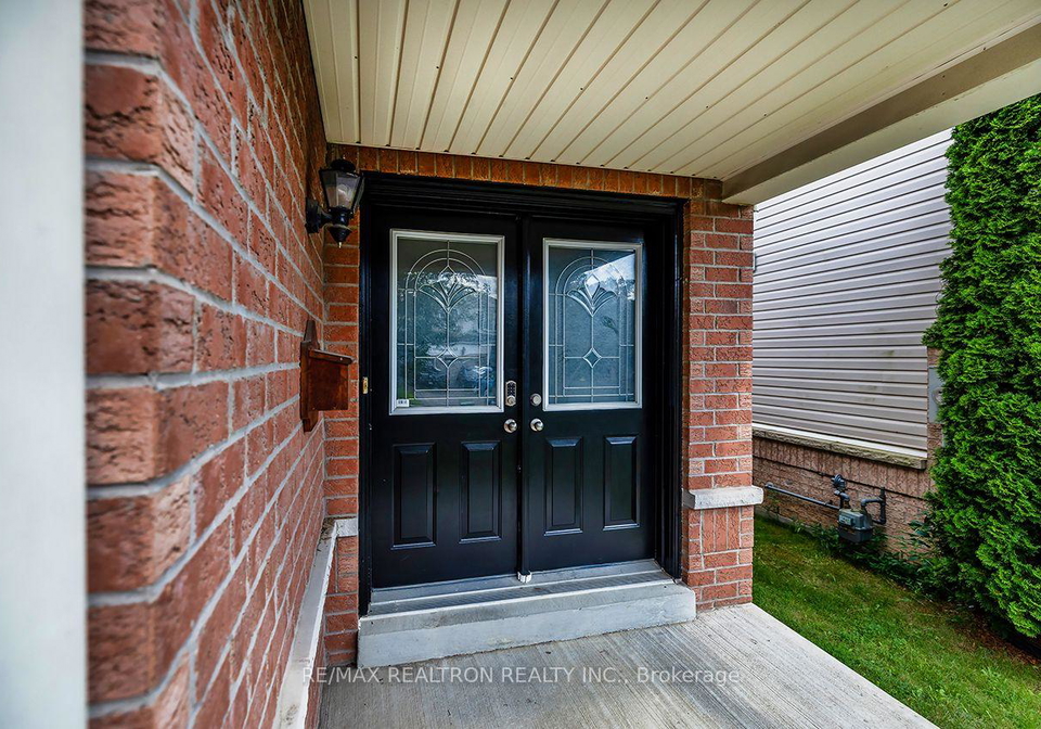 82-beachgrove-crescent-whitby-ontario-e13684160