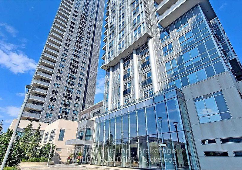 village-green-square-toronto-scarborough-ontario-e13684202