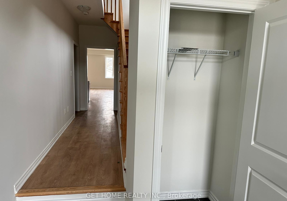 258-okanagan-path-oshawa-ontario-e13684790