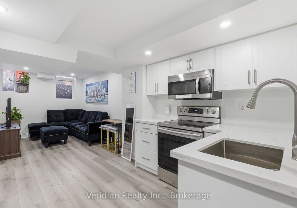 14-gramercy-square-toronto-scarborough-ontario-e13685344
