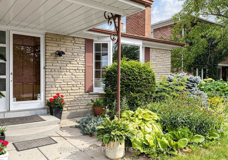 3-leeswood-crescent-e-toronto-scarborough-ontario-e13685348