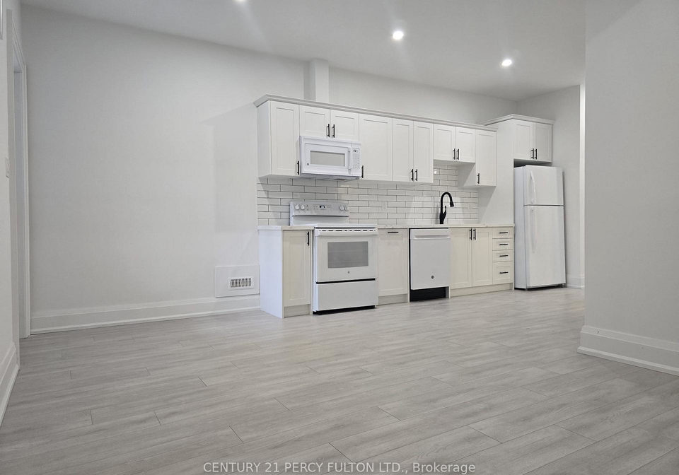 195-danforth-road-toronto-scarborough-ontario-e13686500