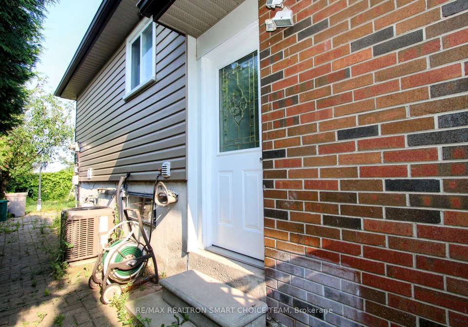 45-bryant-road-ajax-ontario-e13687028