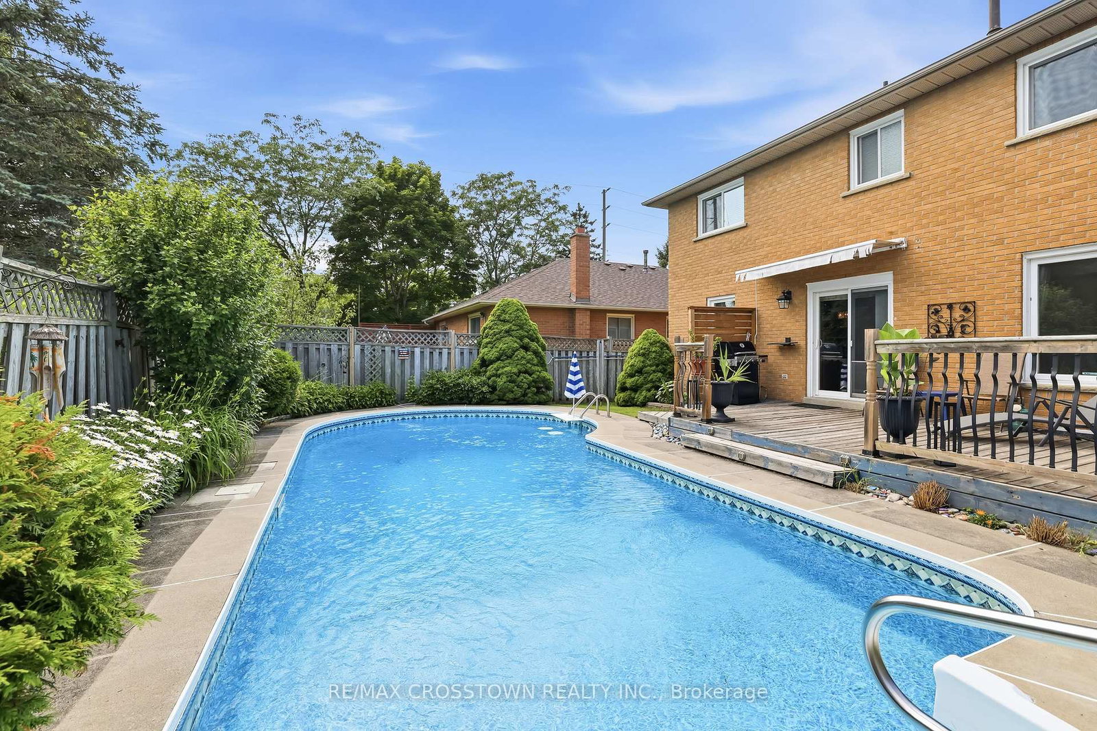 4-martinet-street-whitby-ontario-e13687102