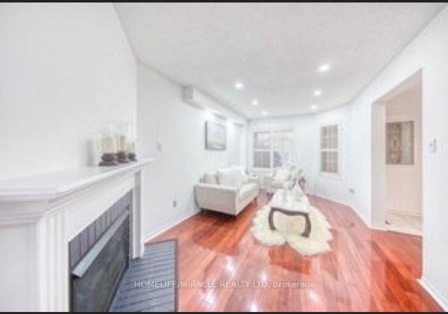 6-adams-park-gate-toronto-scarborough-ontario-e13687848