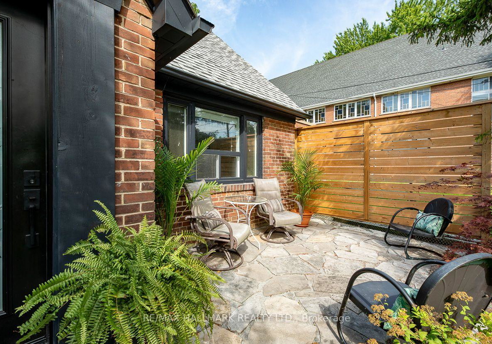 110-lakeside-avenue-toronto-scarborough-ontario-e13688182