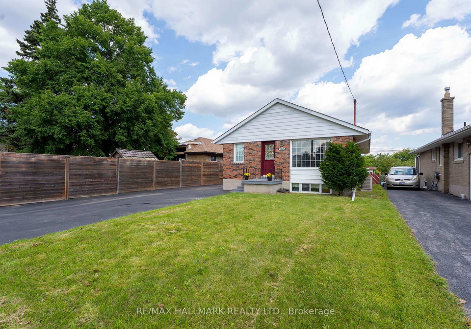 1557-pharmacy-avenue-toronto-scarborough-ontario-e13688570