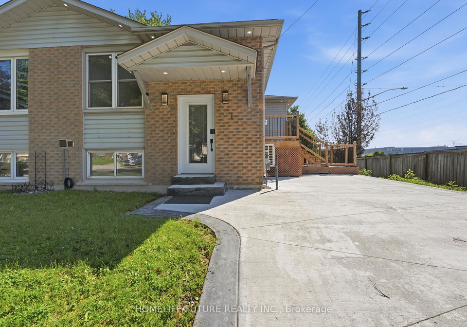 1-lockhart-gate-clarington-ontario-e13689398