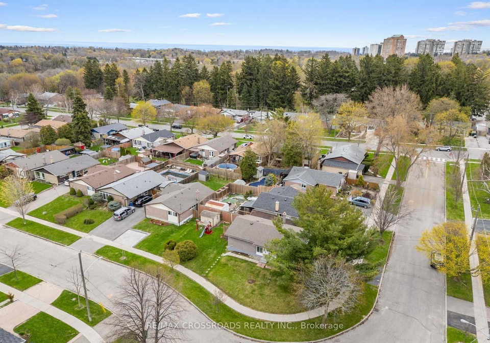 19-shoreland-crescent-toronto-scarborough-ontario-e13689498