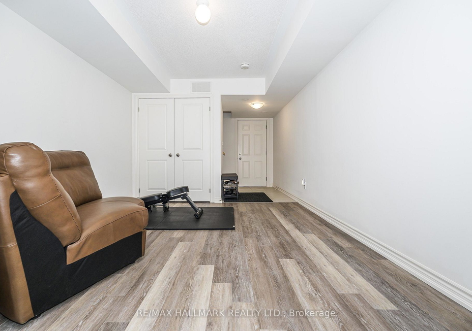 2558-ladyfern-crossing-pickering-ontario-e13689880