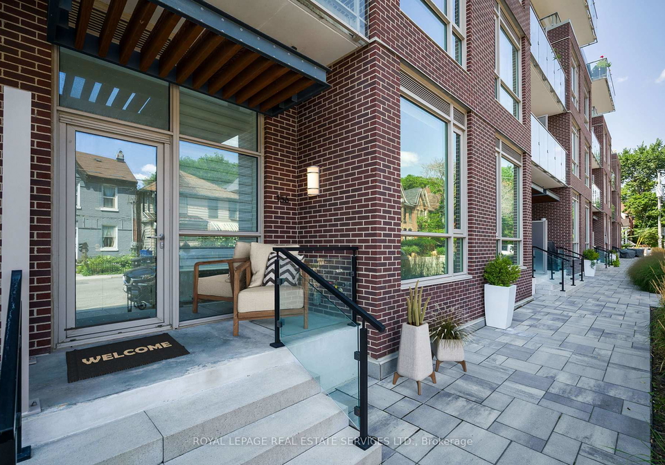 156-logan-avenue-toronto-toronto-ontario-e13690572