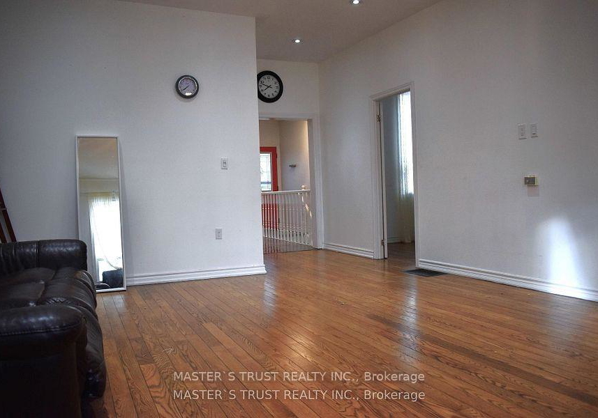 966-dundas-street-e-toronto-toronto-ontario-e13691018