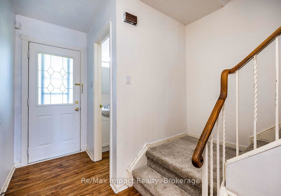 25-tompkins-lane-ajax-ontario-e13691320