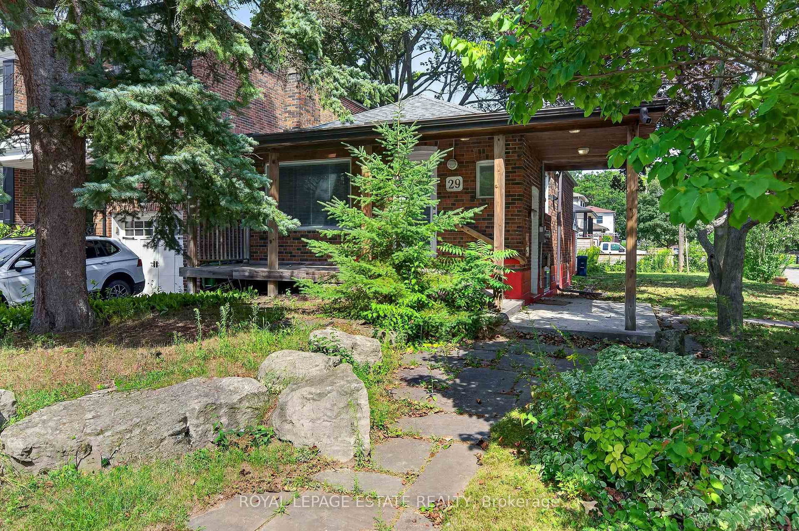 29-red-deer-avenue-toronto-scarborough-ontario-e13691408