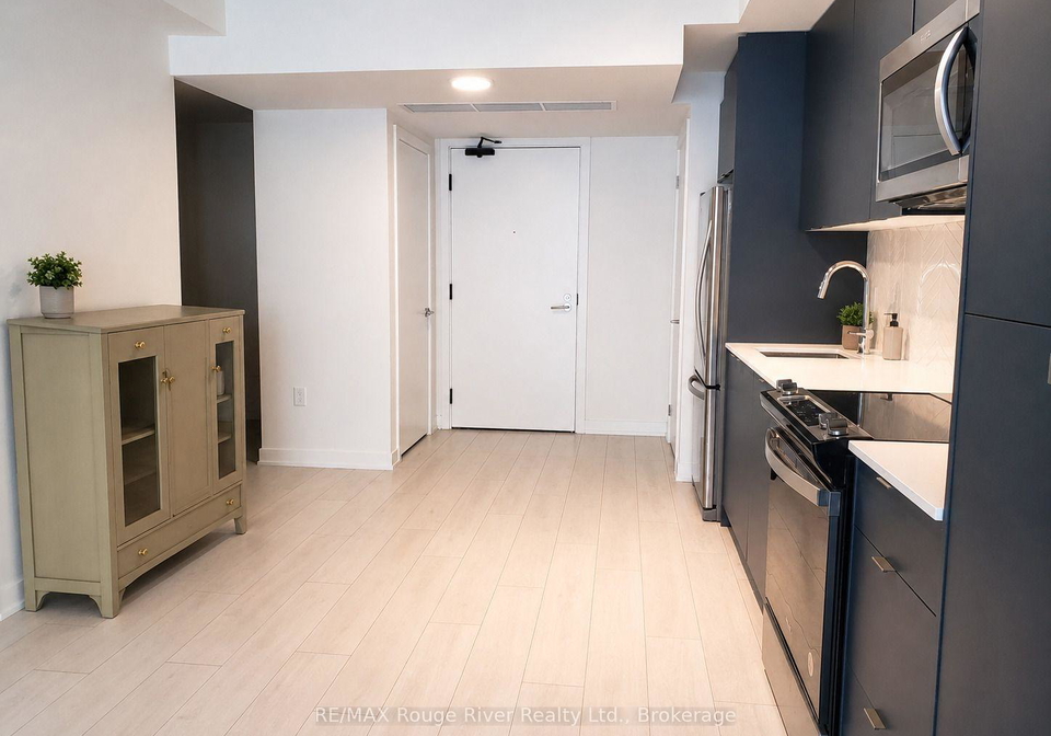 1614-charles-street-whitby-ontario-e13691620