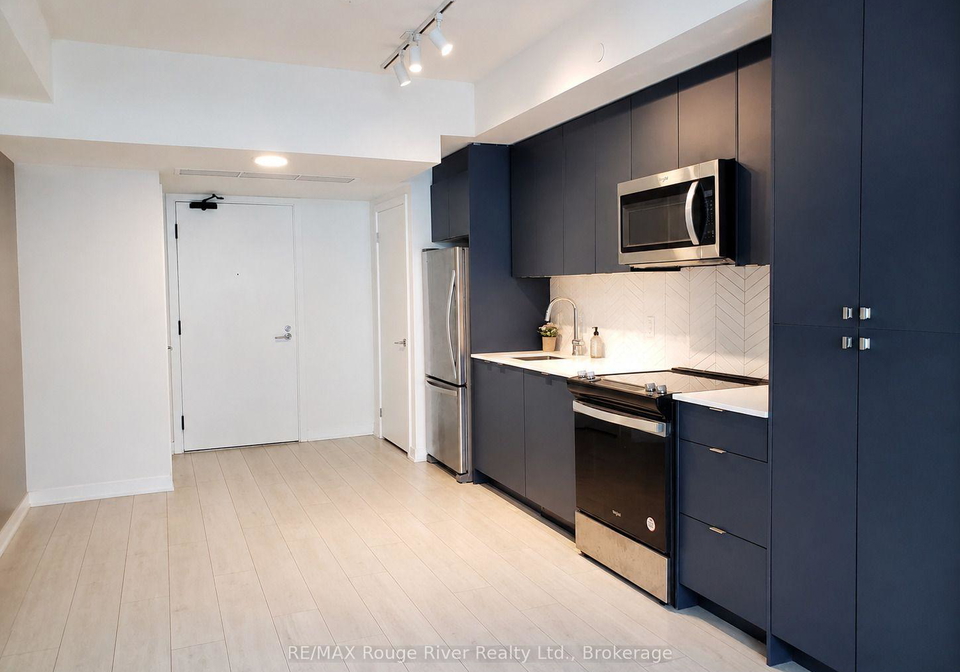 1614-charles-street-whitby-ontario-e13691620