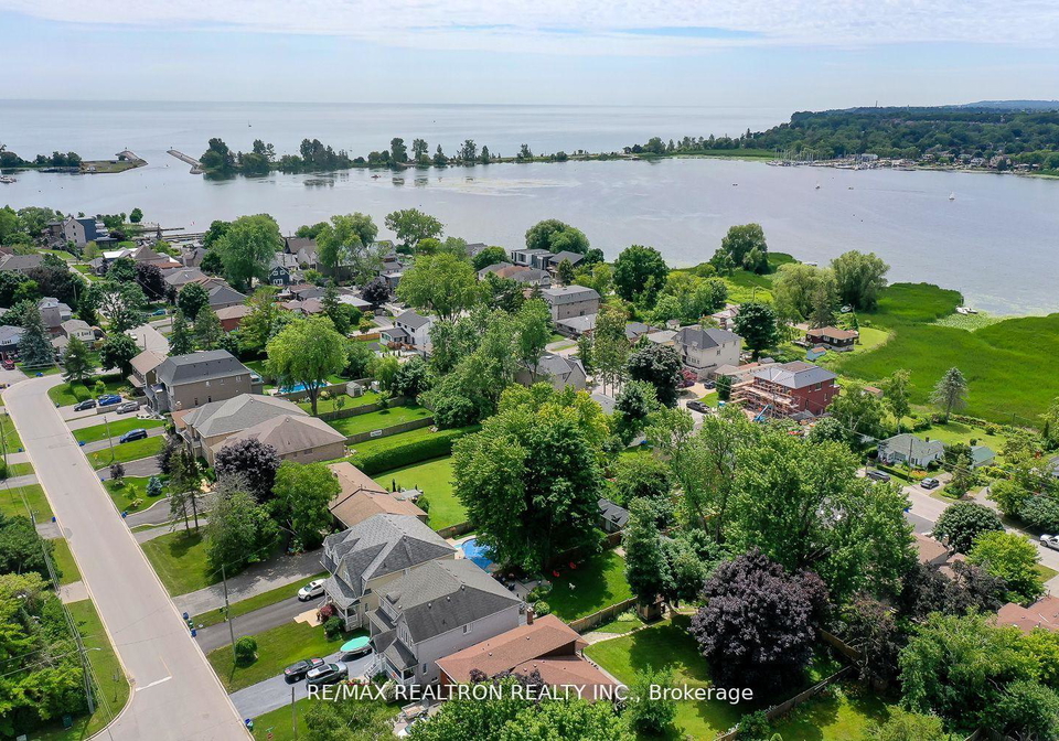 809-fairview-avenue-pickering-ontario-e13691804
