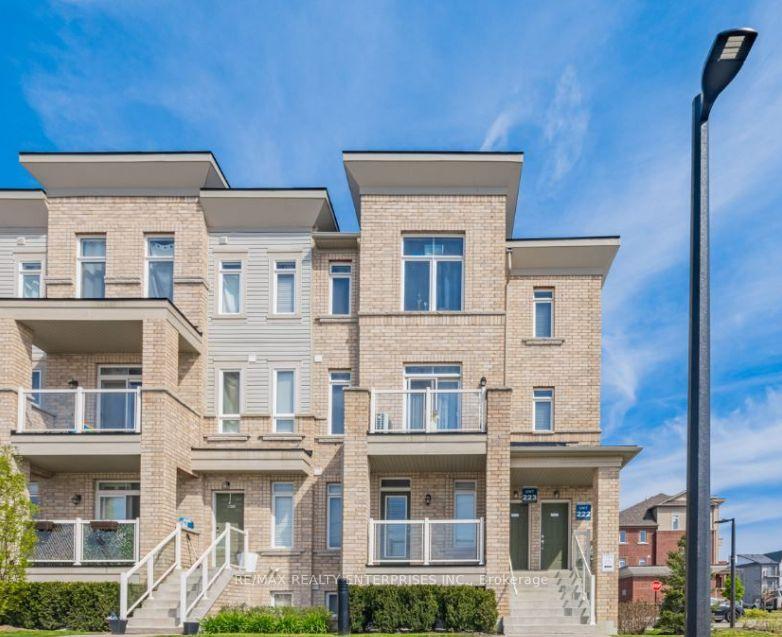 1725-adirondack-chase-pickering-ontario-e13691992