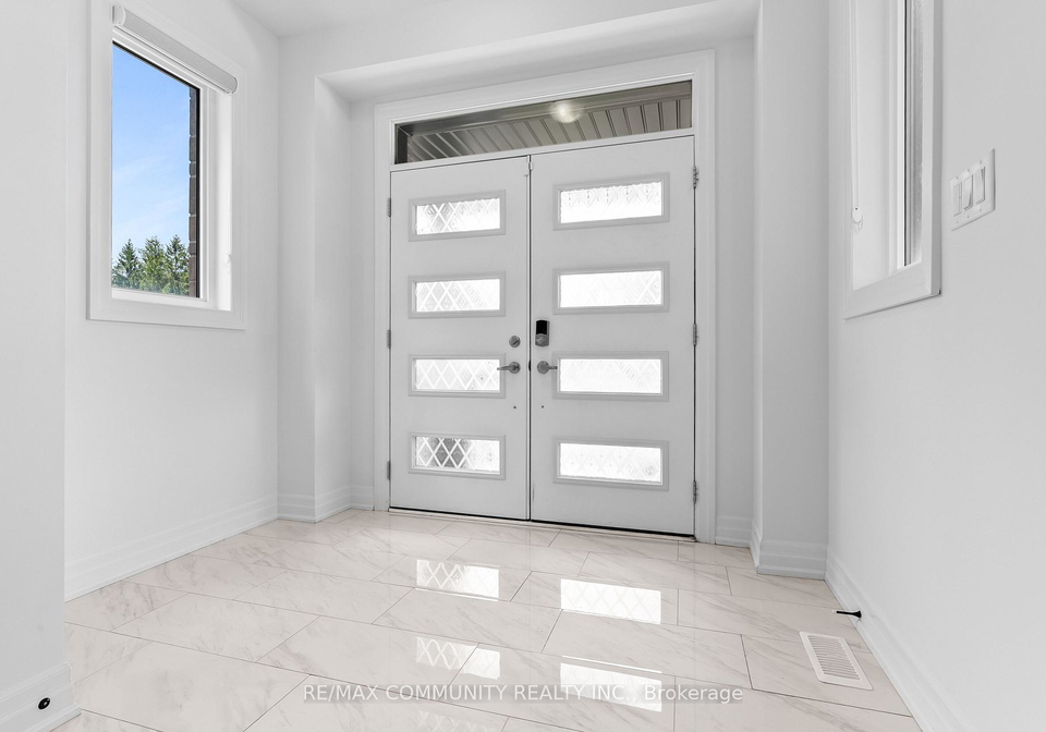 2879-foxden-square-pickering-ontario-e13692274