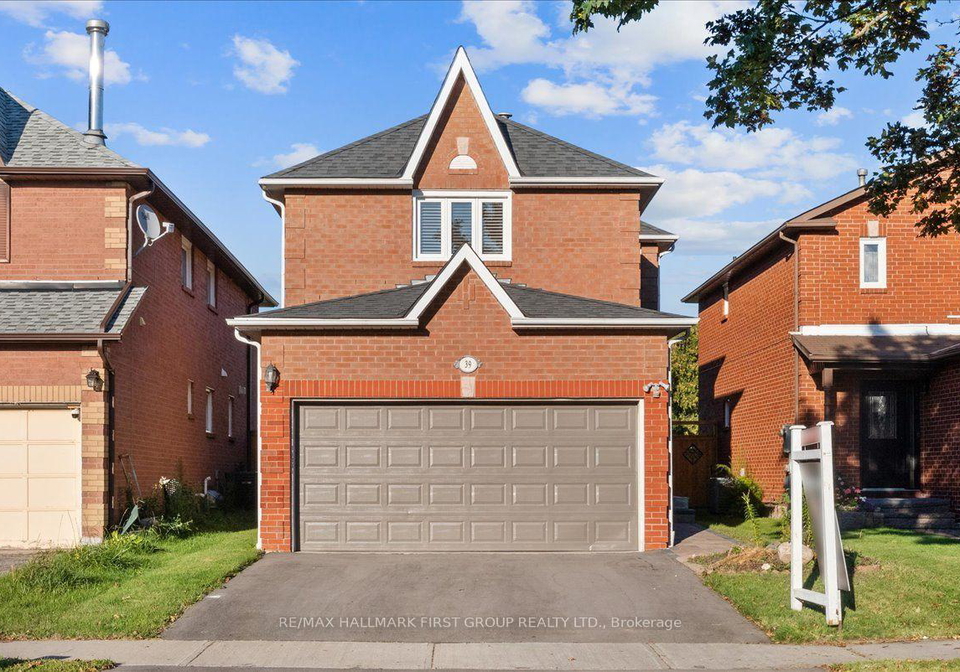 39-keys-drive-ajax-ontario-e13692280