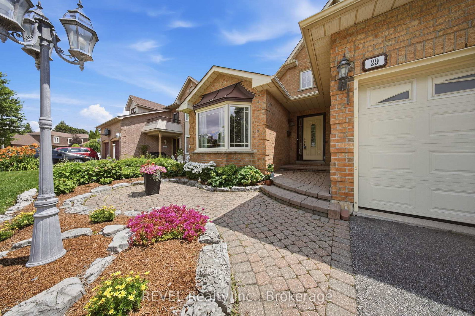 29-stratton-crescent-whitby-ontario-e13692338