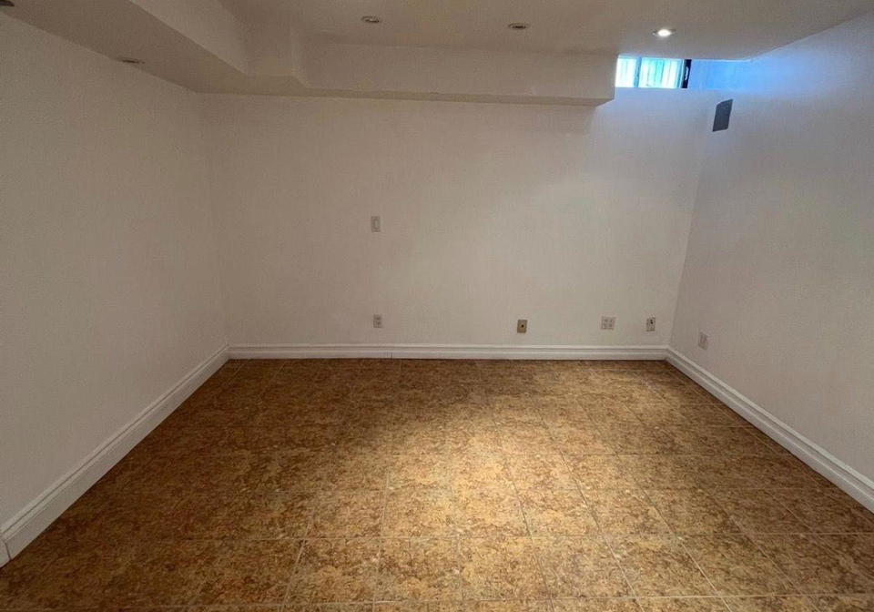 6-adams-park-gate-toronto-scarborough-ontario-e13692498