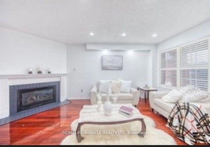 6-adams-park-gate-toronto-scarborough-ontario-e13692878