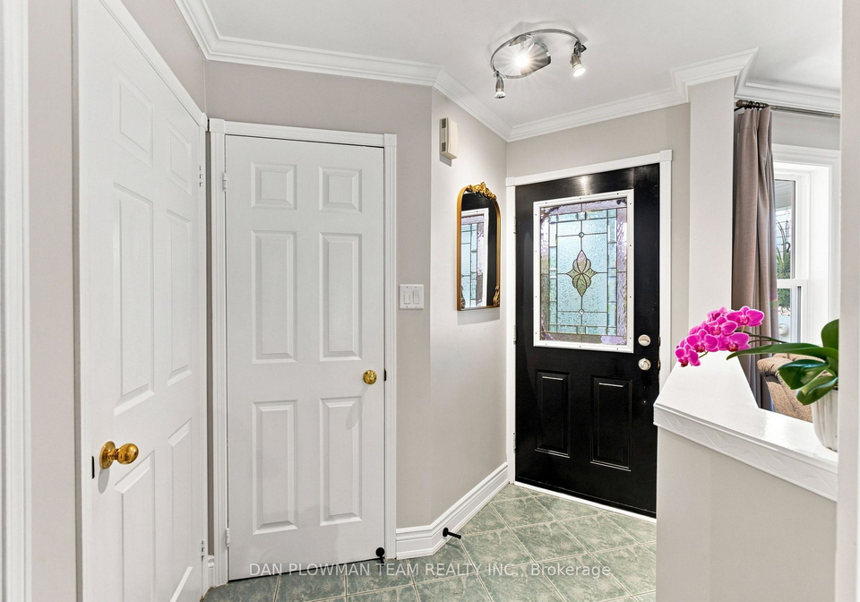 52-wells-crescent-whitby-ontario-e13693232