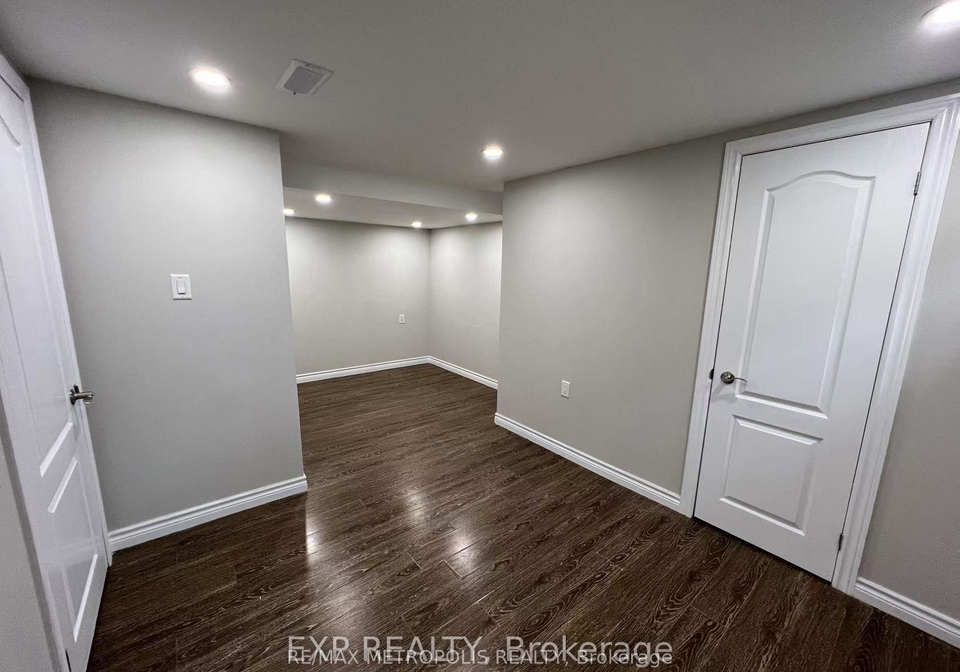 6-mid-pines-road-toronto-scarborough-ontario-e13693544