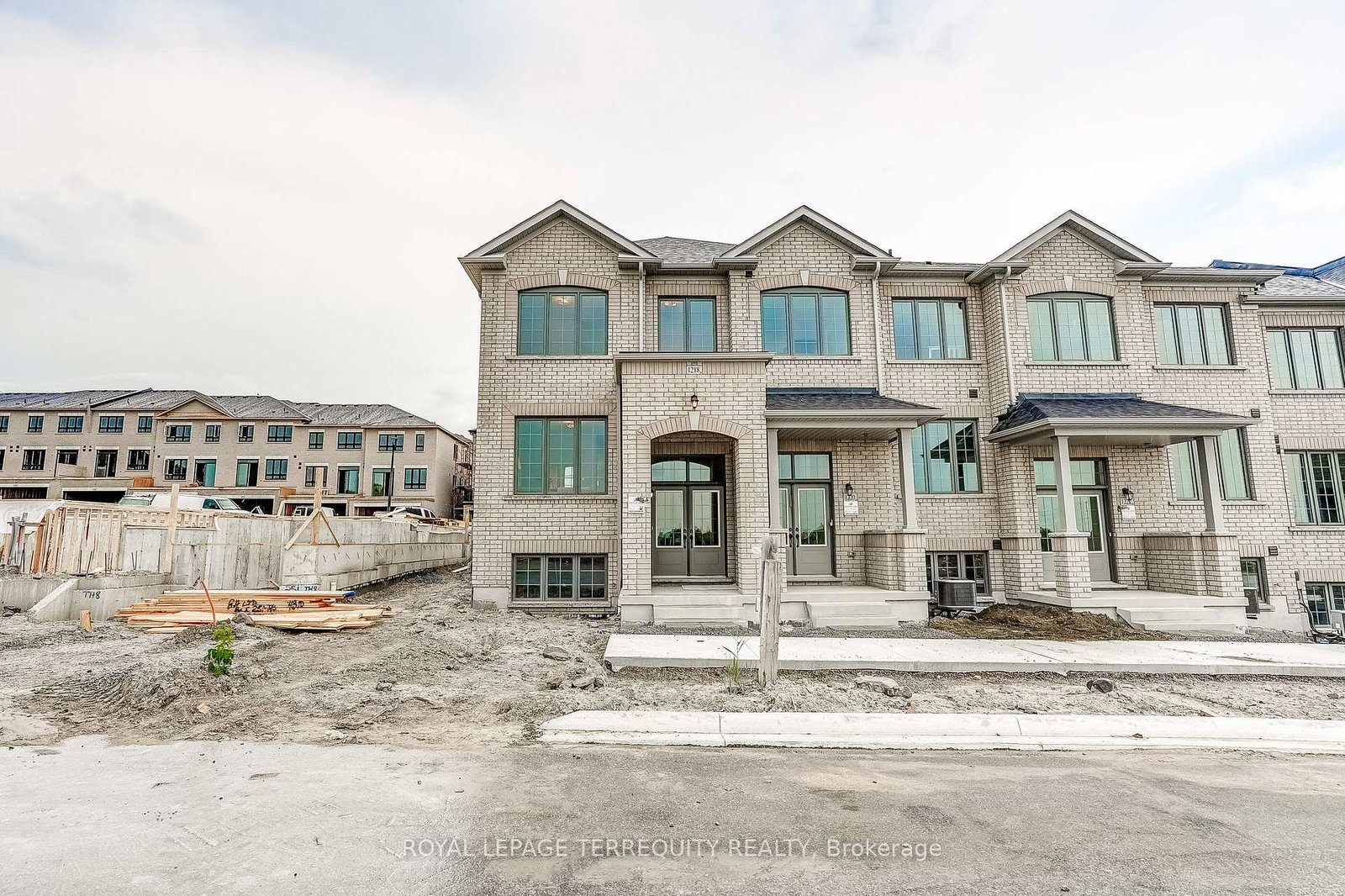 1218-elizabeth-mackenzie-trail-pickering-ontario-e13693650