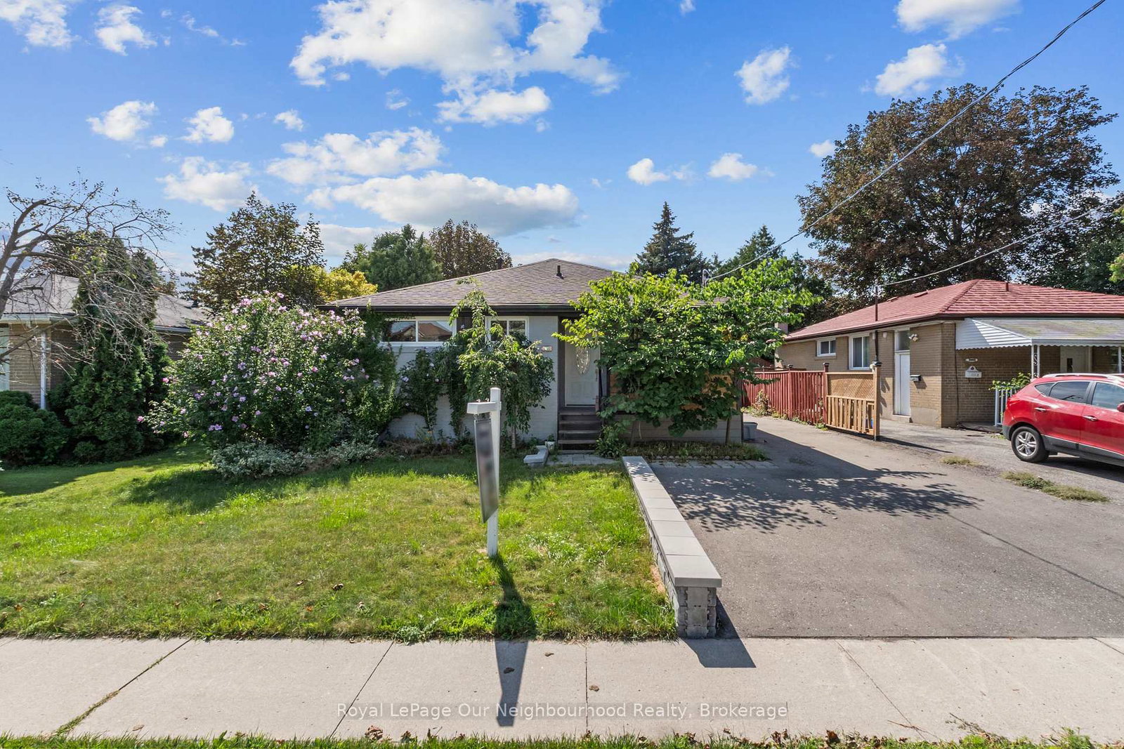1016-centre-street-n-whitby-ontario-e13693674
