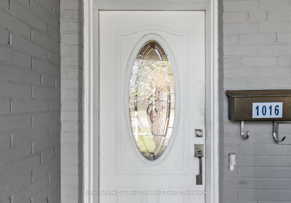 1016-centre-street-n-whitby-ontario-e13693674