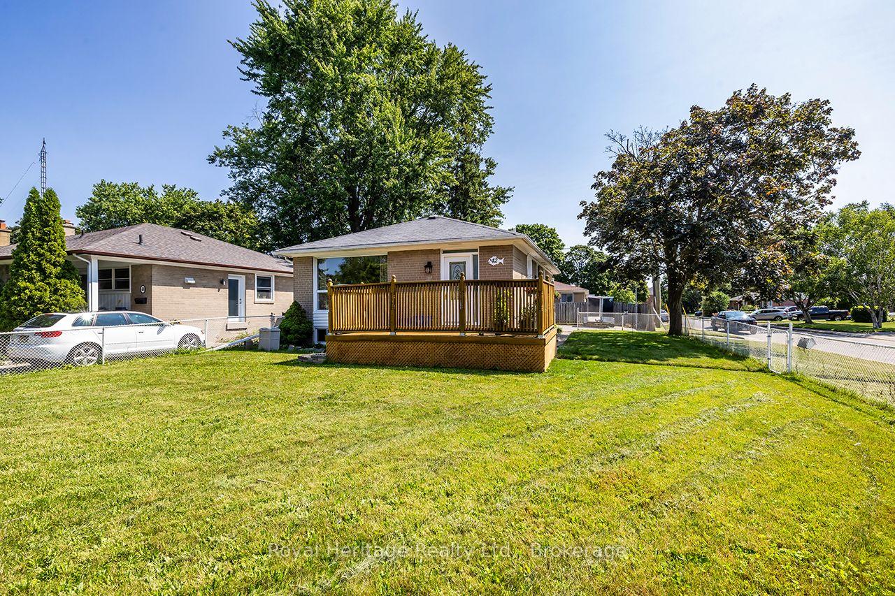 42-thorncroft-crescent-ajax-ontario-e13694580