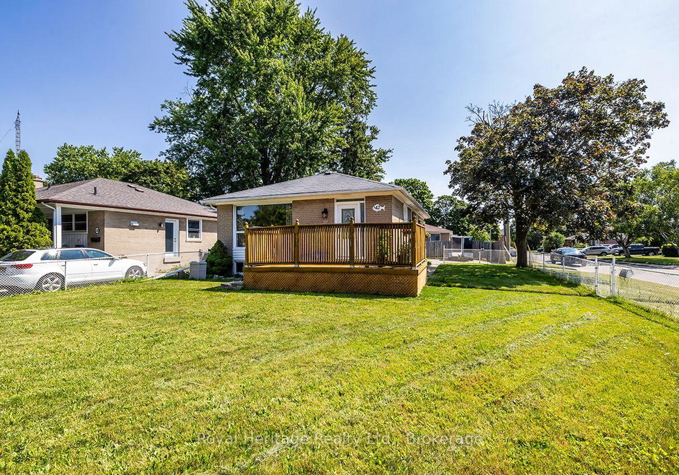 42-thorncroft-crescent-ajax-ontario-e13694580