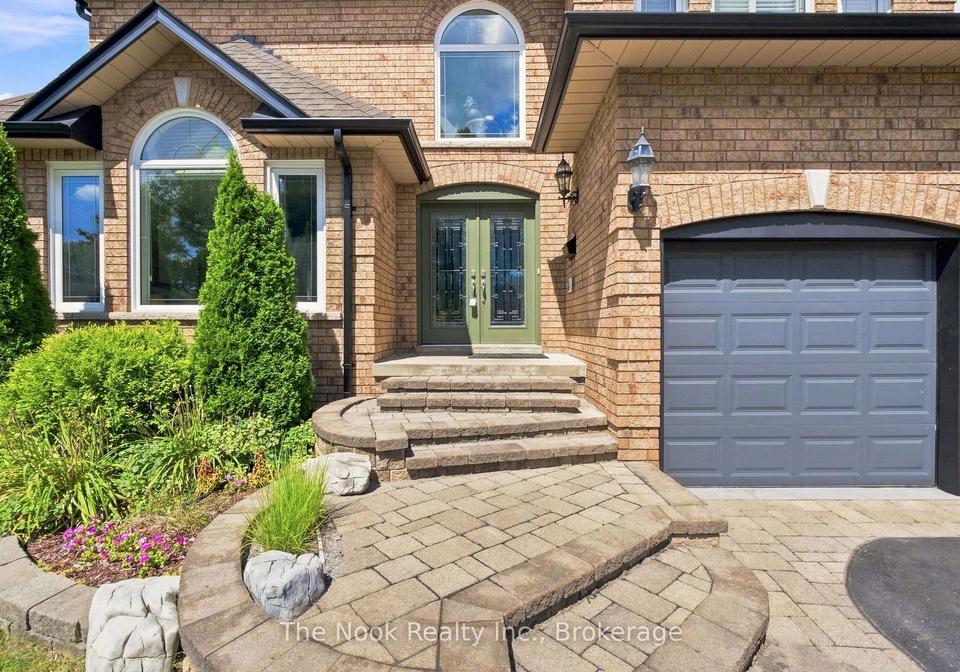 57-finnegan-place-whitby-ontario-e13694586
