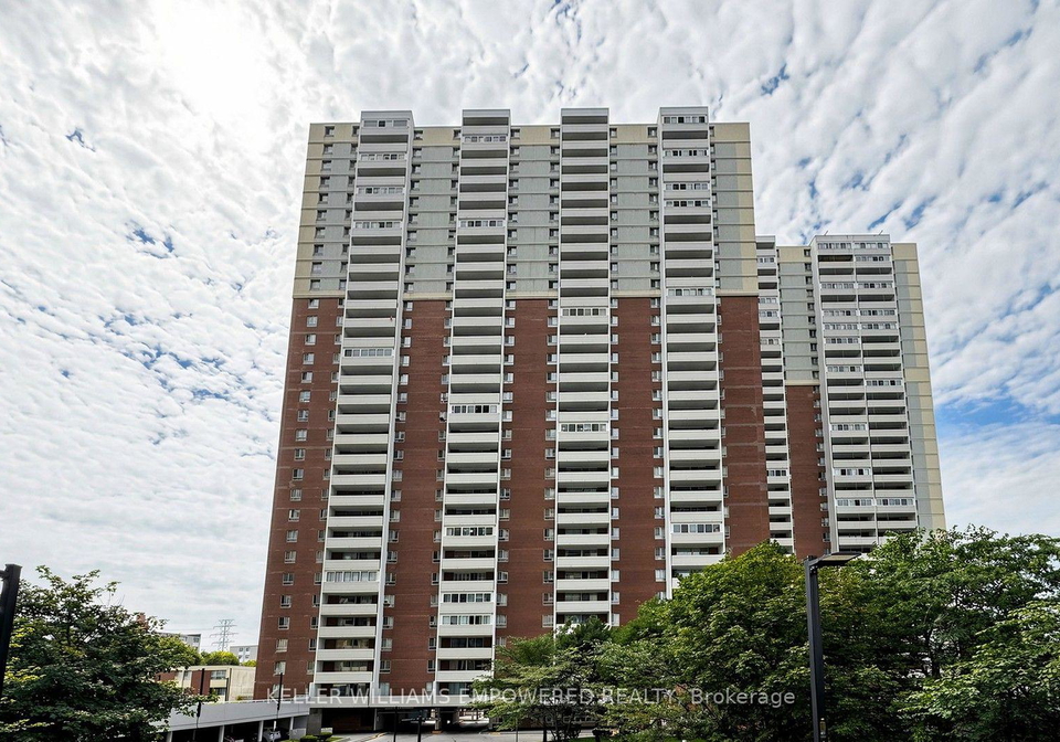 1-massey-square-toronto-east-york-ontario-e13694668