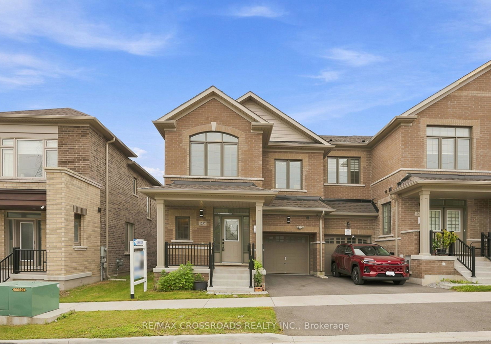 1257-aquarius-trail-pickering-ontario-e13695216