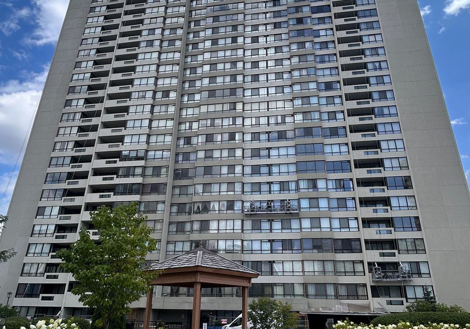 255-bamburgh-circle-toronto-scarborough-ontario-e13695558