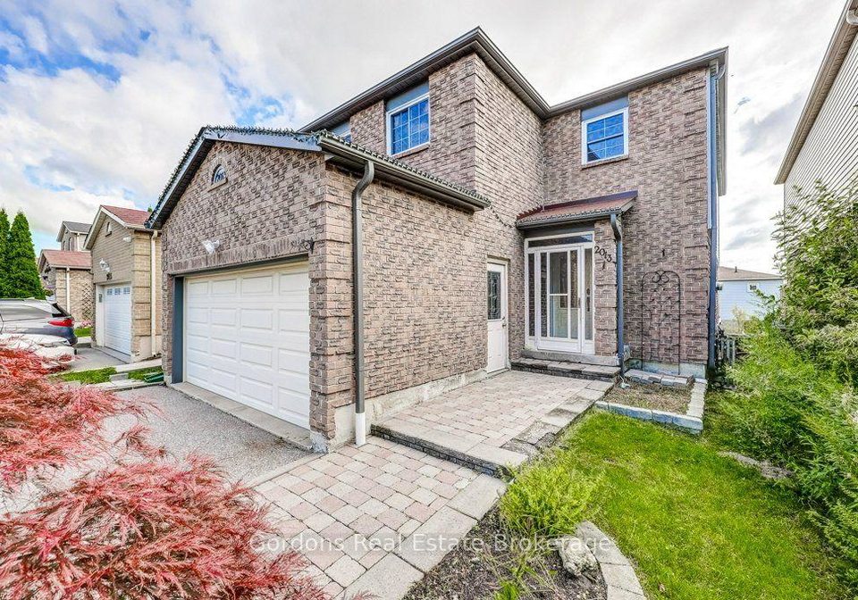 2013-shay-drive-pickering-ontario-e13695582