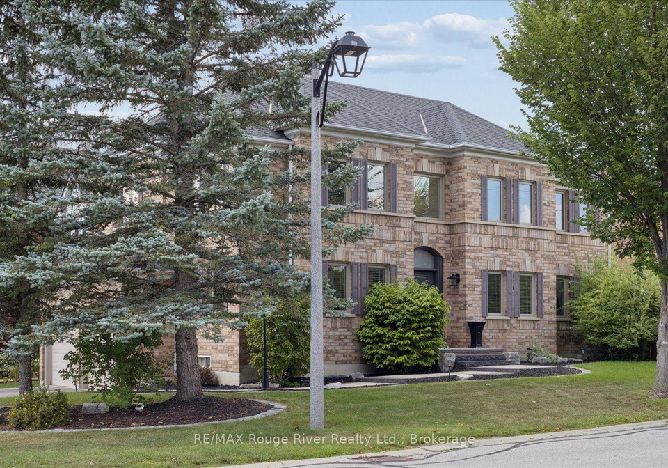 10-windbreak-crescent-whitby-ontario-e13696044