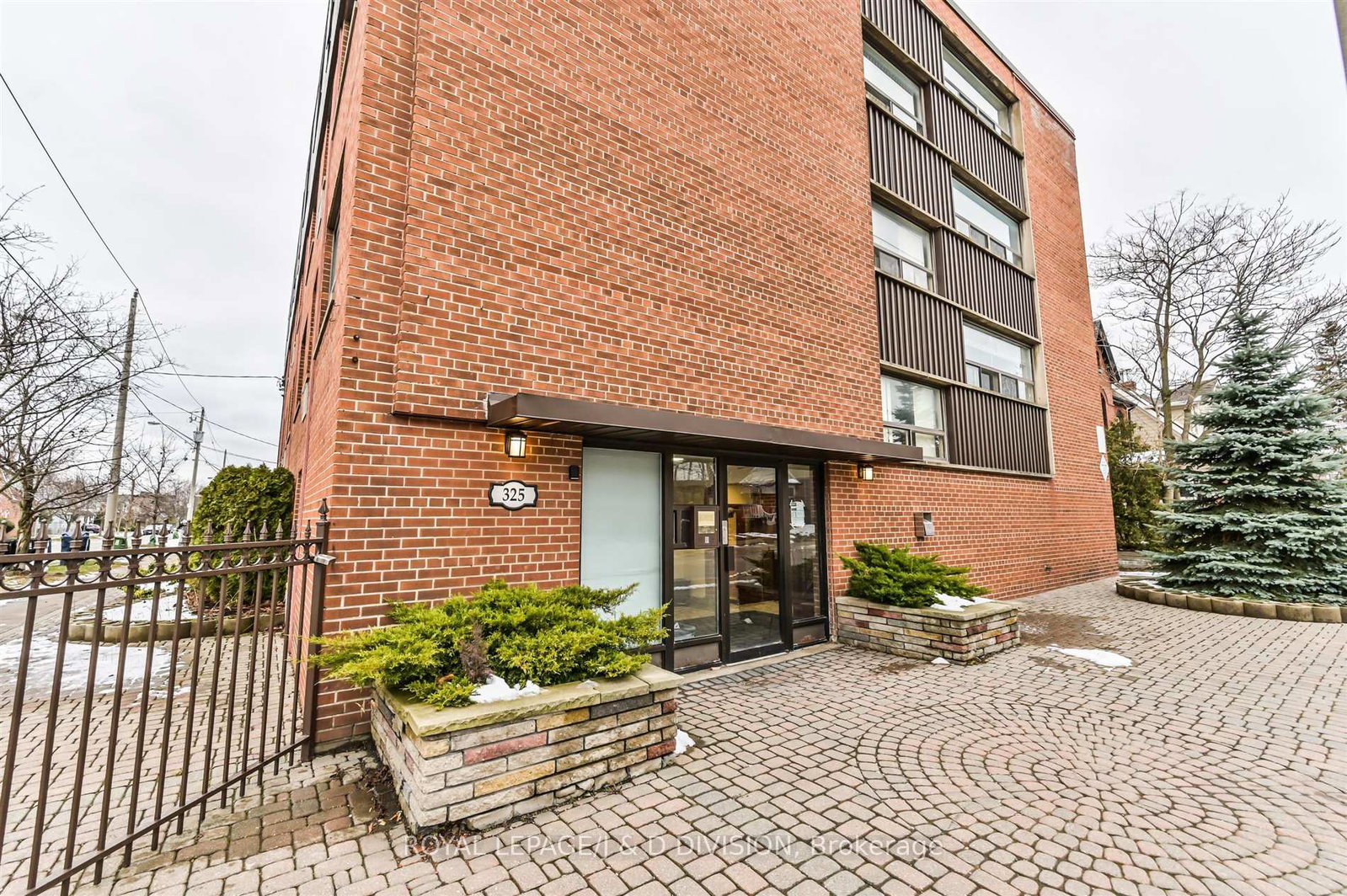 325-sammon-avenue-toronto-east-york-ontario-e13696126