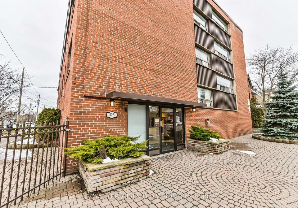 325-sammon-avenue-toronto-east-york-ontario-e13696126