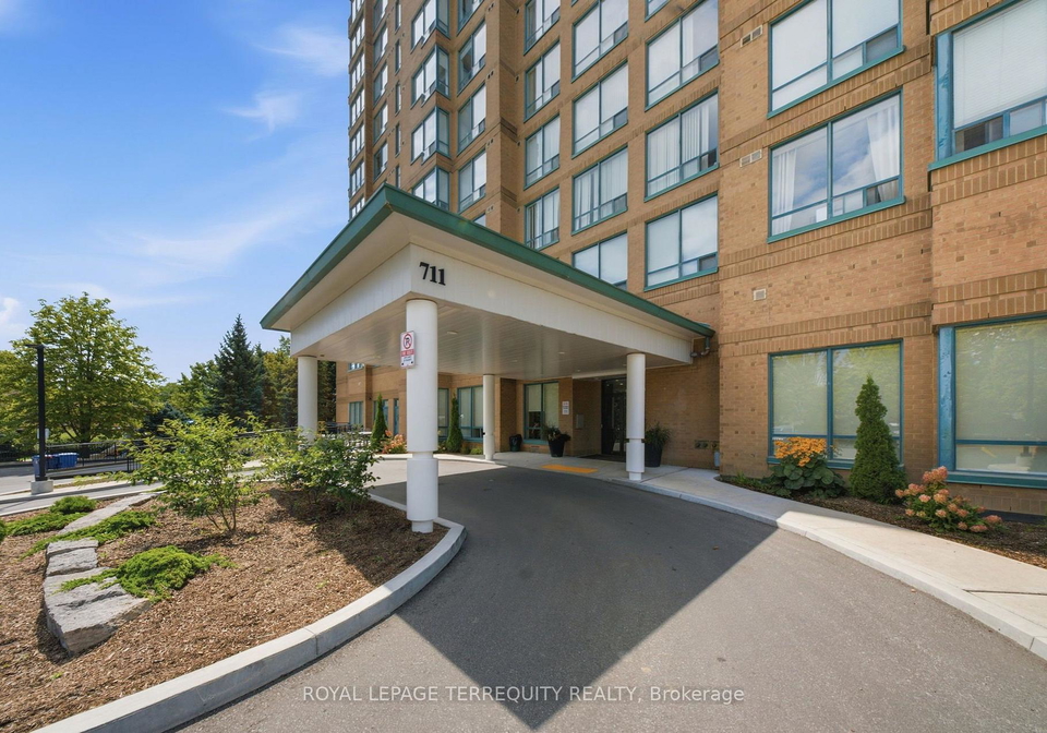 711-rossland-road-e-whitby-ontario-e13696220