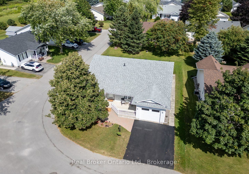 10-niagara-trail-clarington-ontario-e13696664
