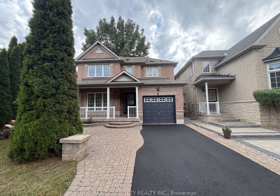 5-canoe-crescent-toronto-scarborough-ontario-e13696868