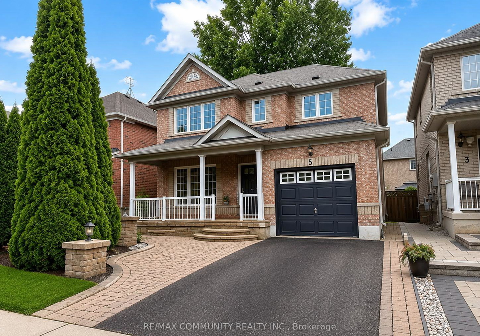 5-canoe-crescent-toronto-scarborough-ontario-e13696868