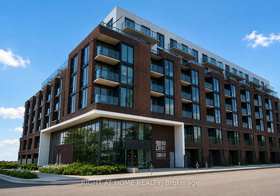 201-brock-street-s-whitby-ontario-e13696932